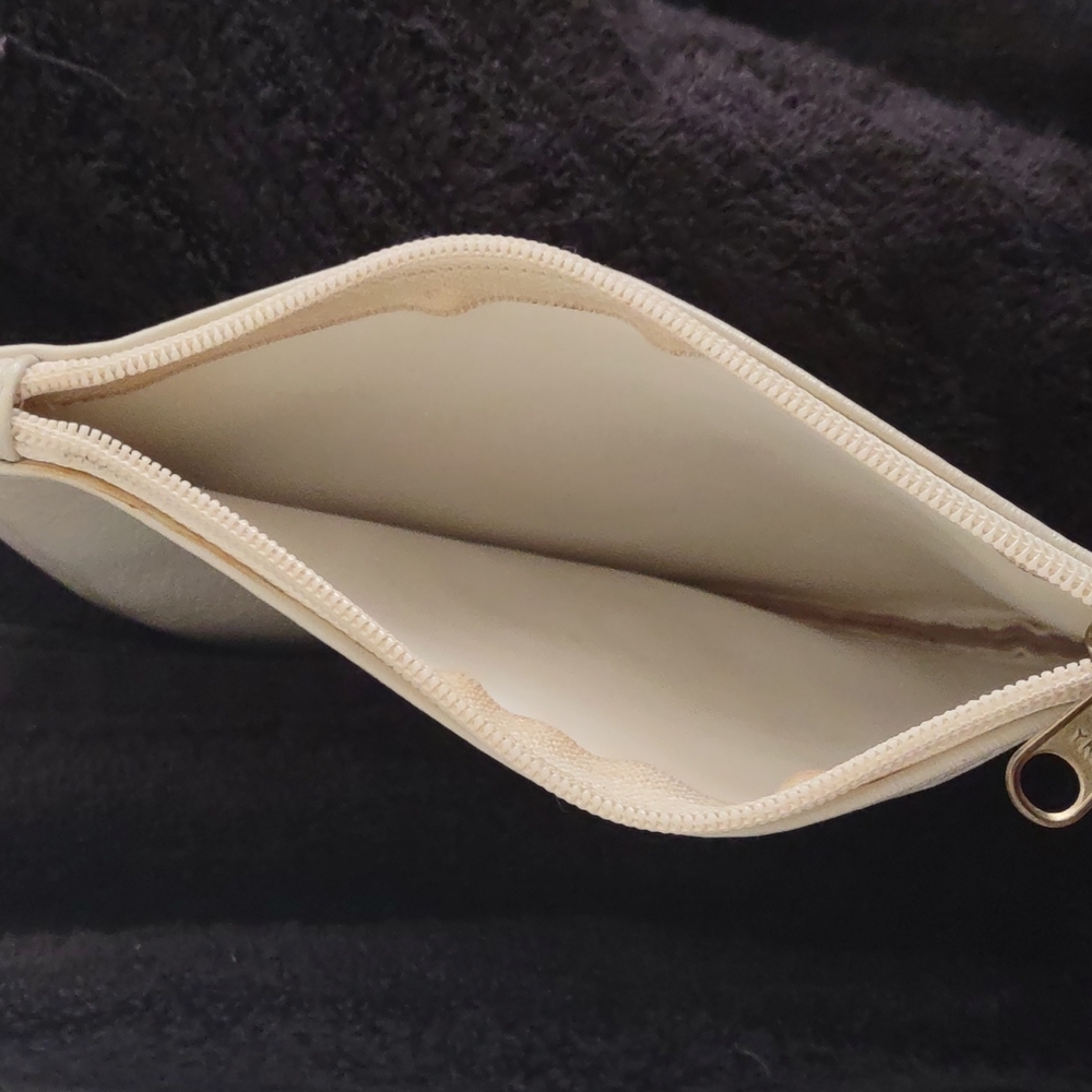 Chanel Cosmetic Pouch/ Clutch - Picture 4 of 4